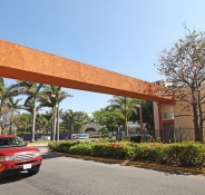 Puente Peatonal Multiplaza Escazú | Urbanotecnia